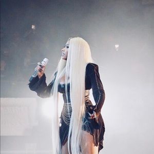 Meet your Posher, Bay